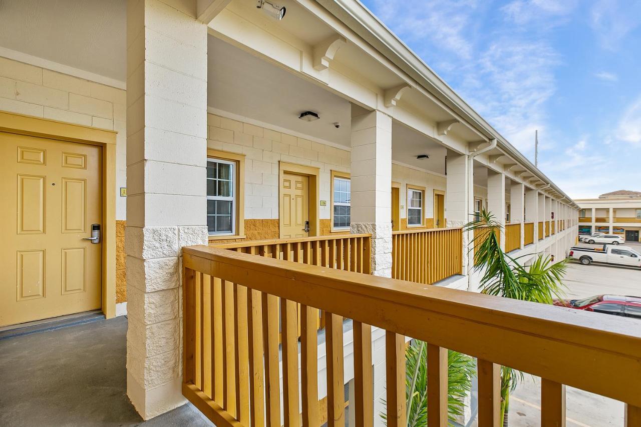Lighthouse Inn South Padre Island Buitenkant foto